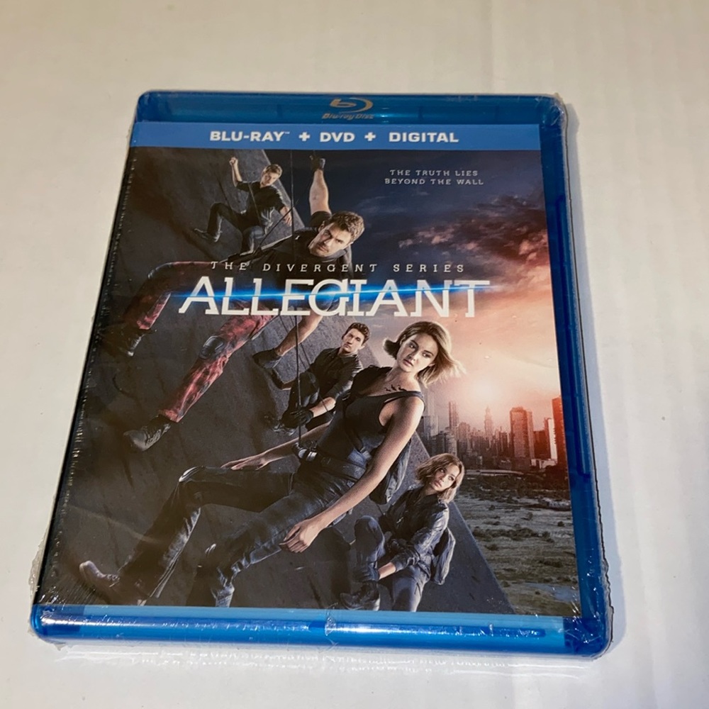LionsgateThe Divergent Series Allegiant Blu-ray + DVD New